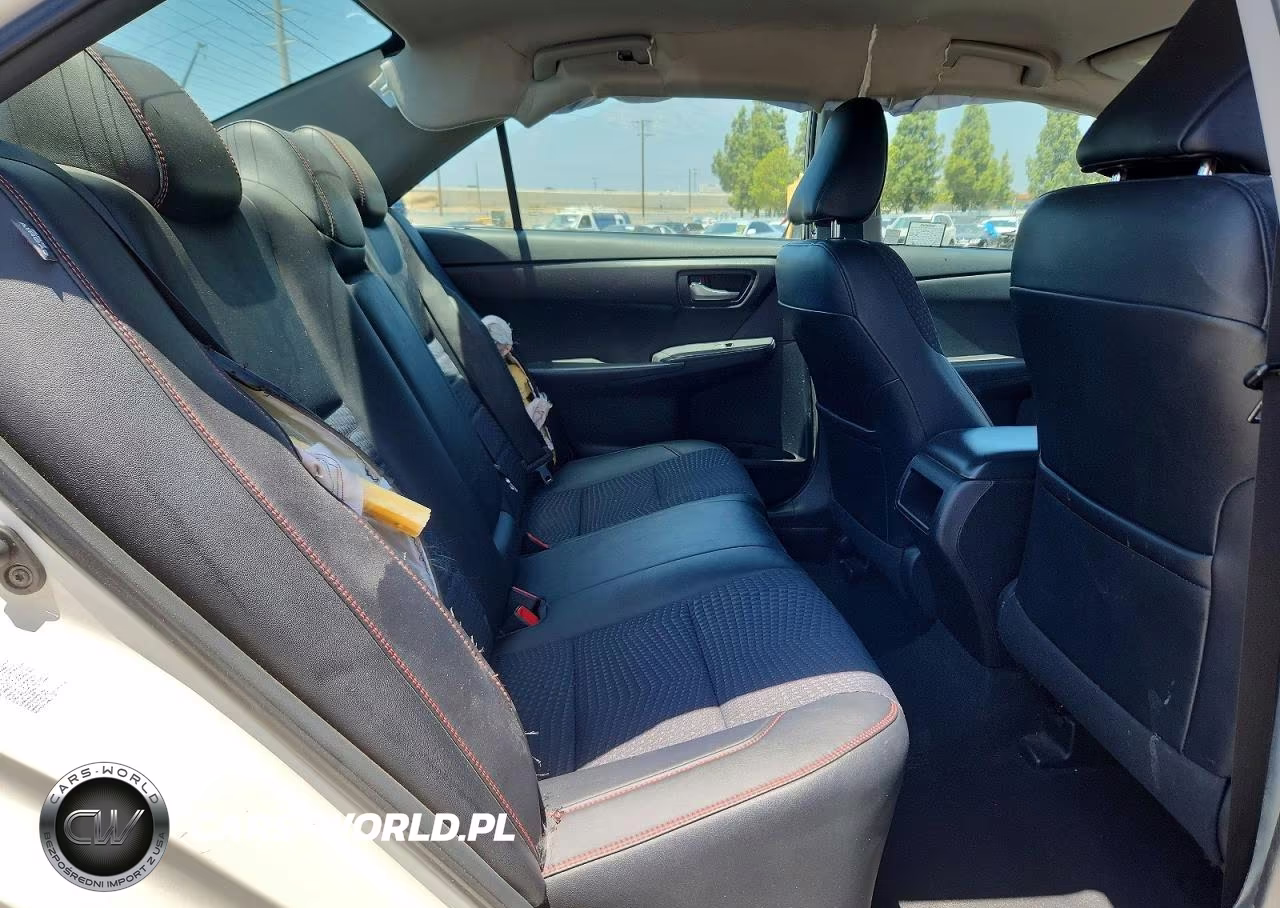 2015 Toyota Camry Se VIN:4T1BF1FK7FU930349 - 10