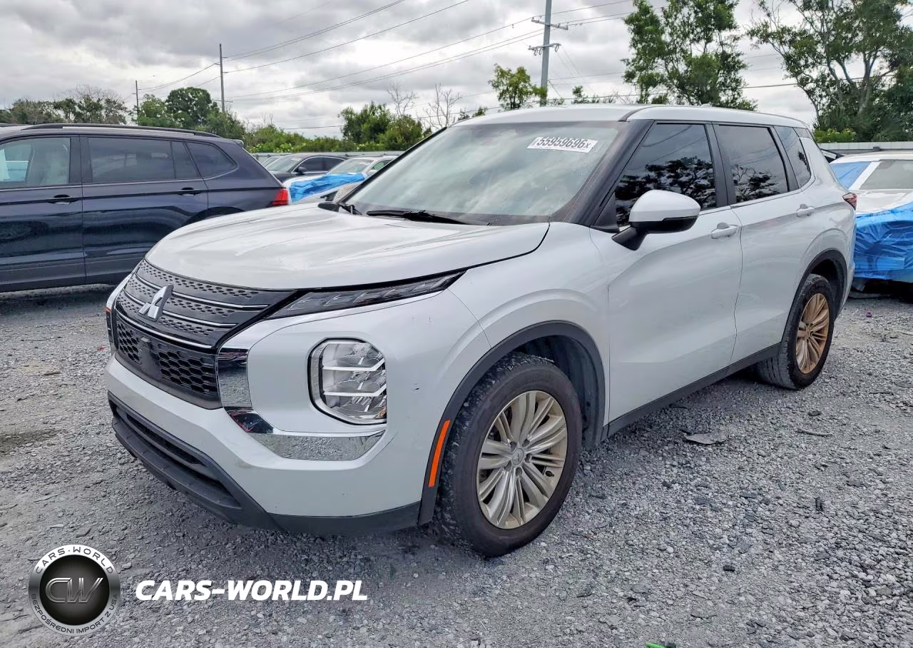 2024 Mitsubishi Outlander Es – zdjęcie 1 z 13