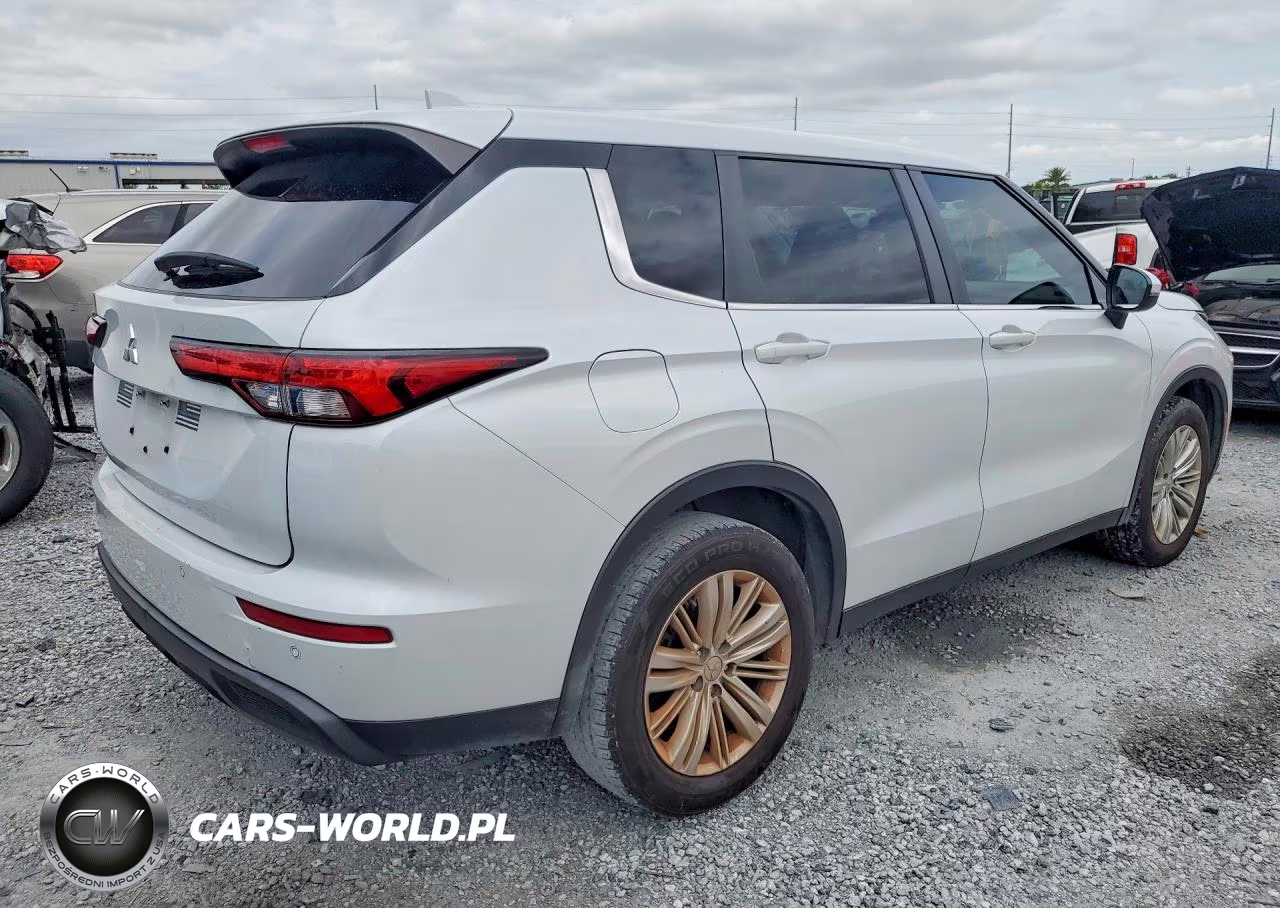 2024 Mitsubishi Outlander Es VIN:JA4J3UA80RZ014300 - 3