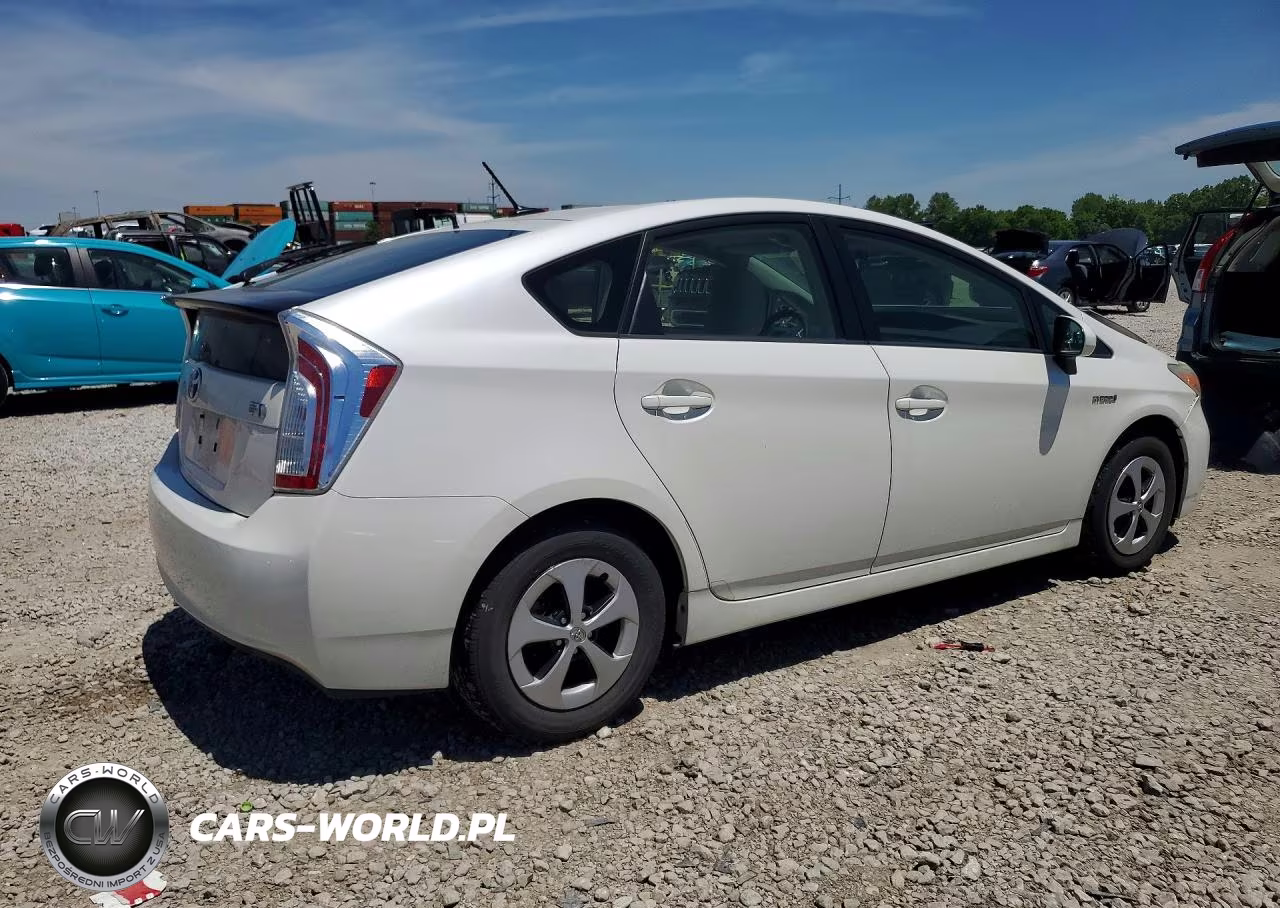 2012 Toyota Prius Three VIN:JTDKN3DU4C0335453 - 3
