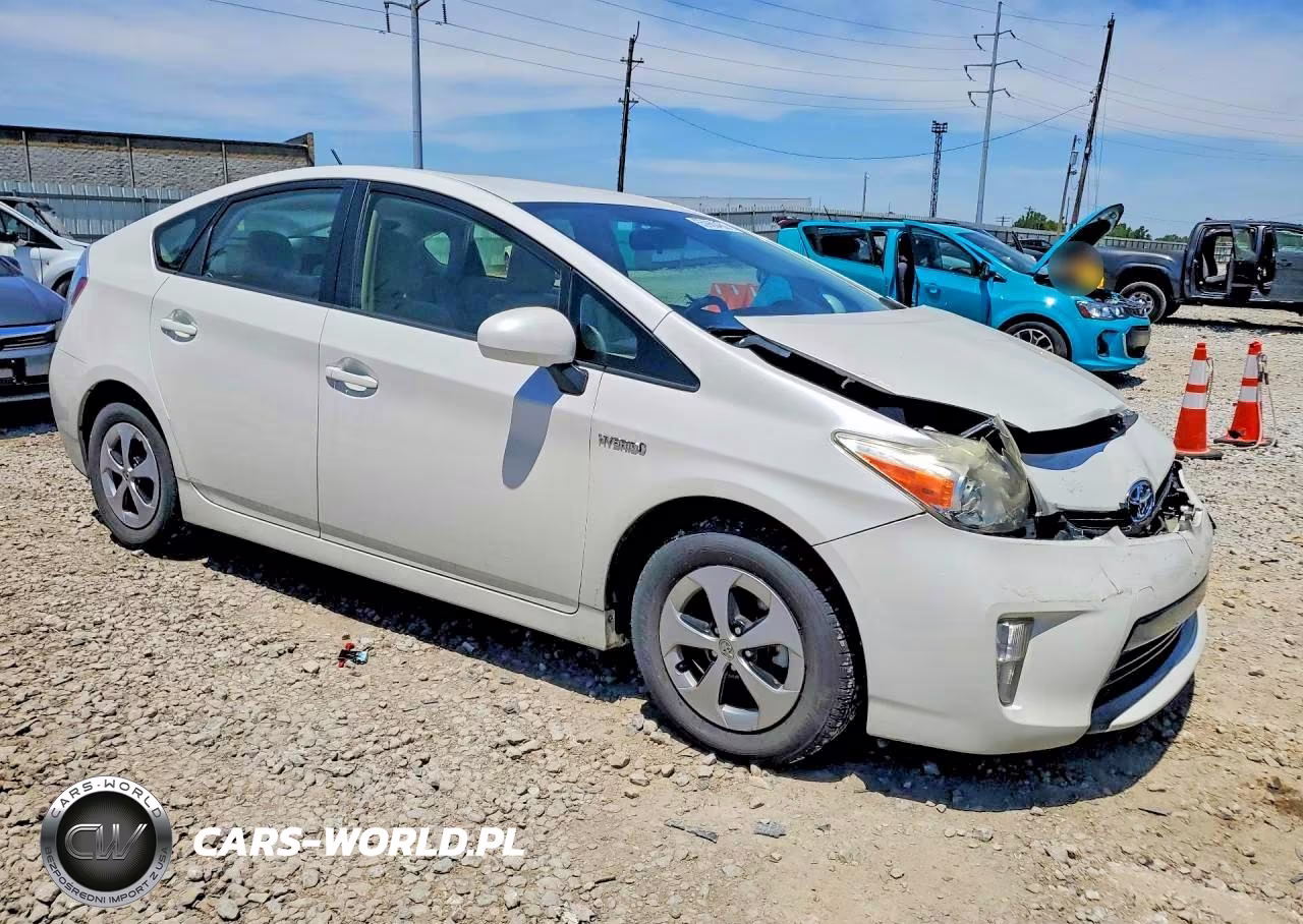 2012 Toyota Prius Three VIN:JTDKN3DU4C0335453 - 4