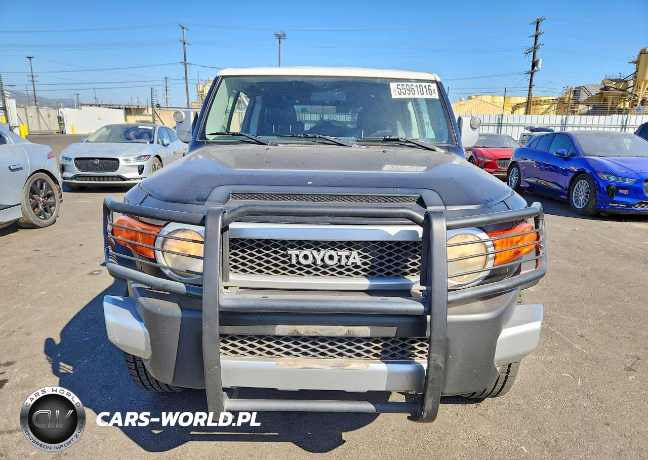 2008 Toyota Fj Cruiser Base VIN:JTEZU11F08K001813 - 5