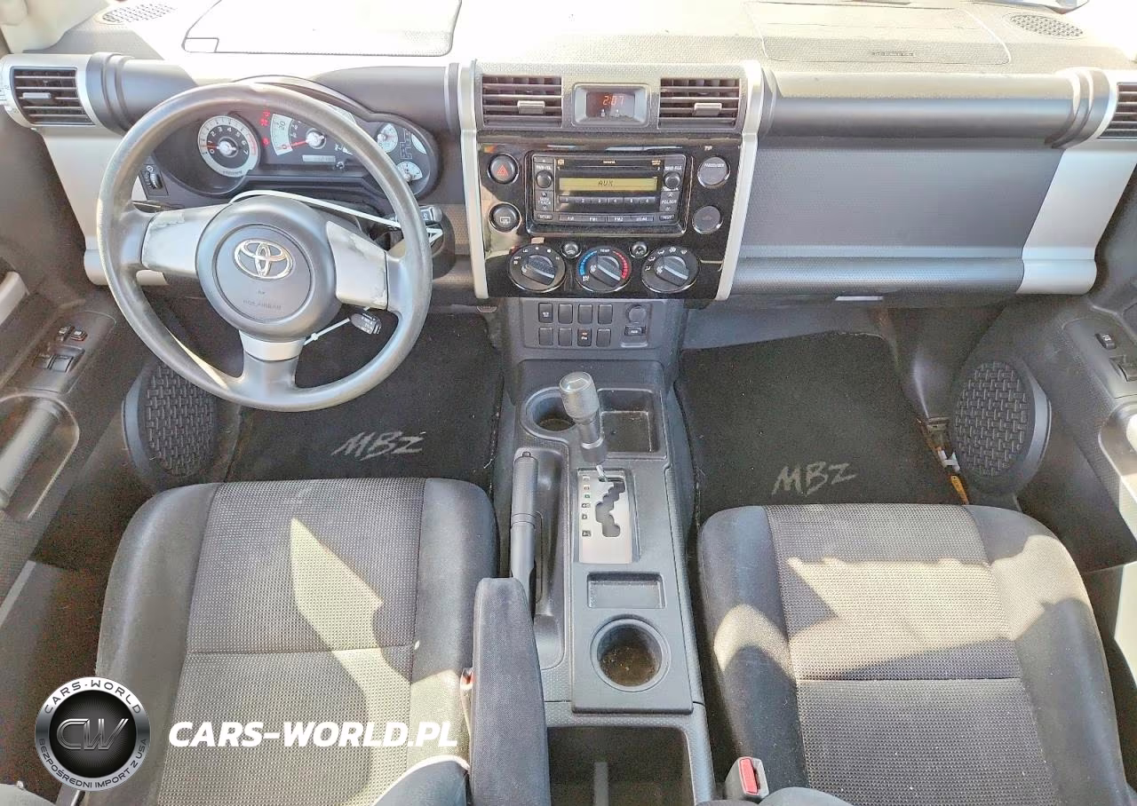 2008 Toyota Fj Cruiser Base VIN:JTEZU11F08K001813 - 8