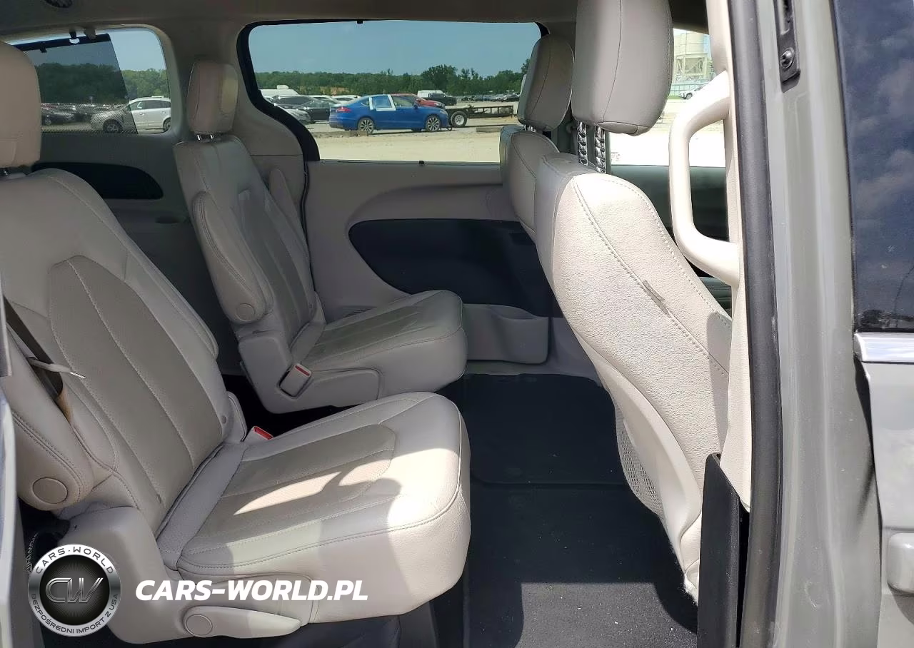 2021 Chrysler Pacifica Touring L VIN:2C4RC1BG9MR600400 - 11