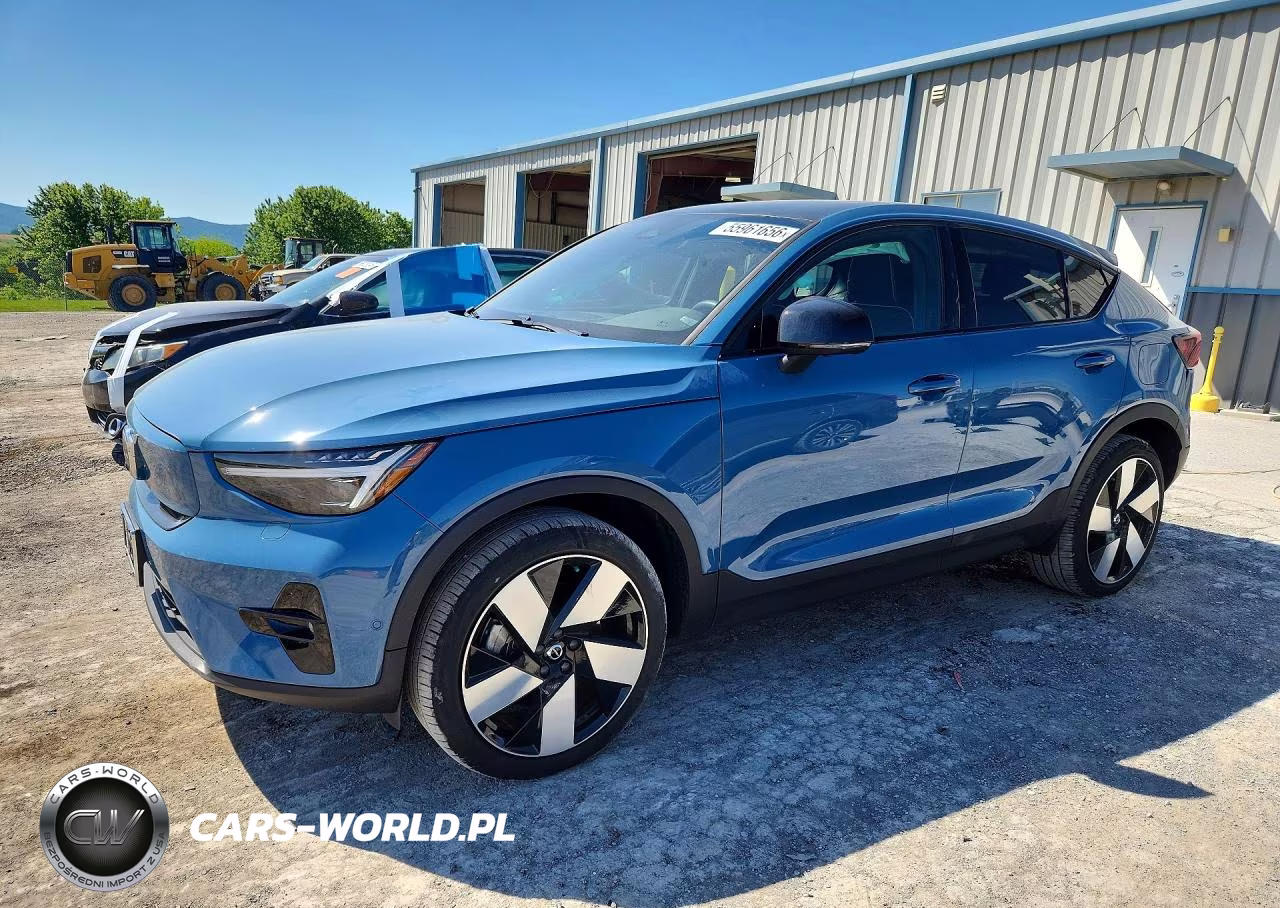 2023 Volvo C40 Recharge Ultimate – zdjęcie 1 z 13