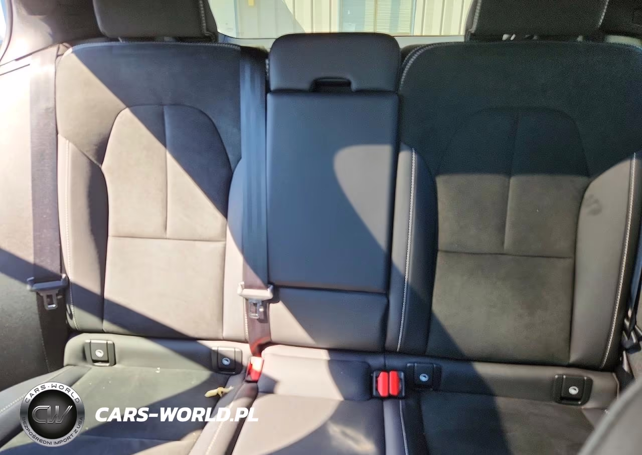 2023 Volvo C40 Recharge Ultimate VIN:YV4ED3GM1P2039390 - 10