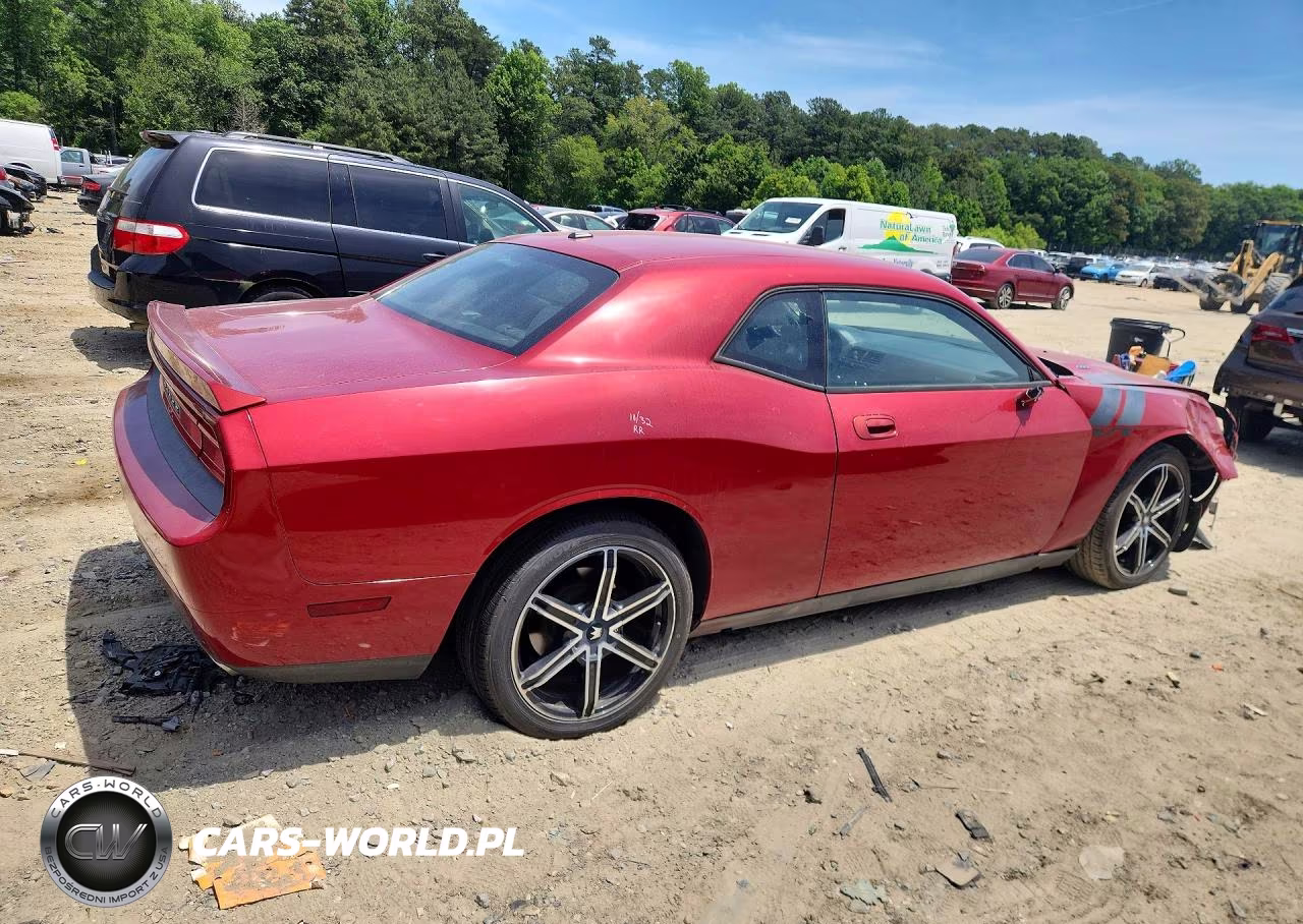 2010 Dodge Challenger VIN:2B3CJ5DT7AH261846 - 3