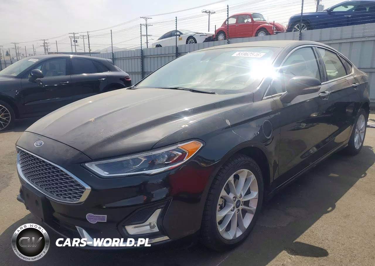 2019 Ford Fusion Titanium – zdjęcie 1 z 13