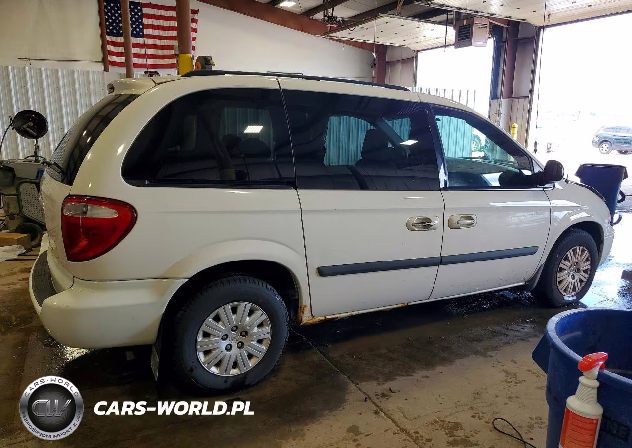 2006 Chrysler Town & Country VIN:1A4GP45R36B726077 - 3
