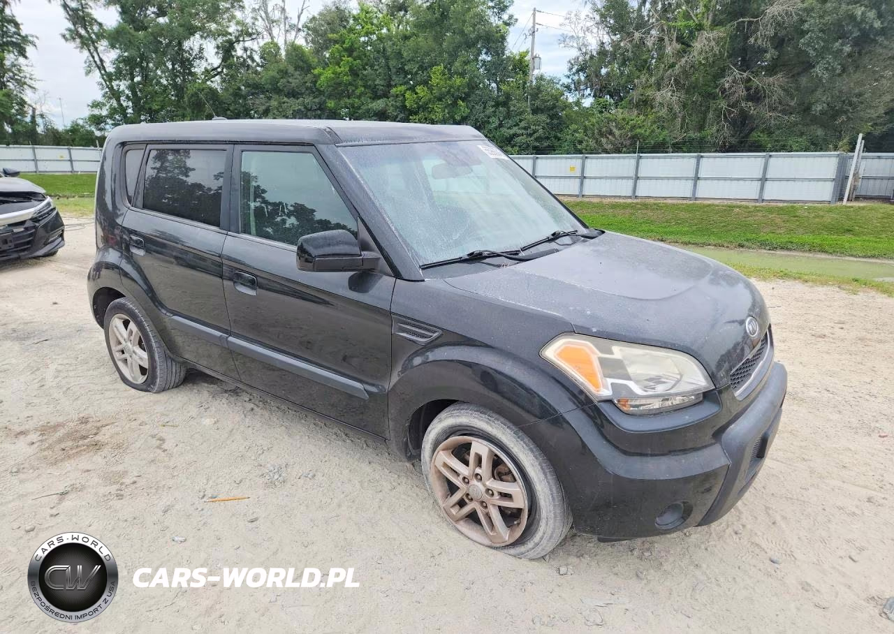 2010 Kia Soul + VIN:KNDJT2A22A7138719 - 4