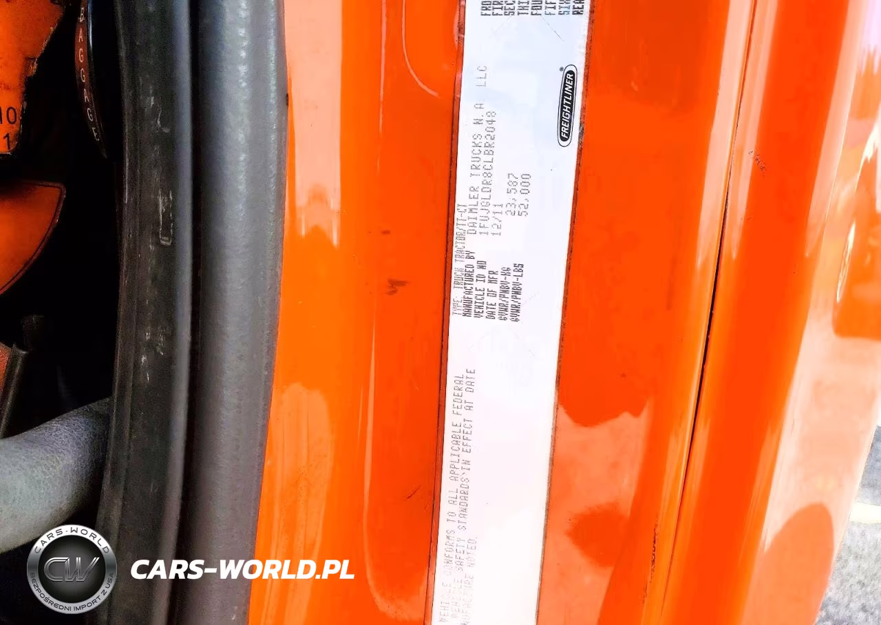 2012 Freightliner Cascadia 125 VIN:1FUJGLDR8CLBR2048 - 10