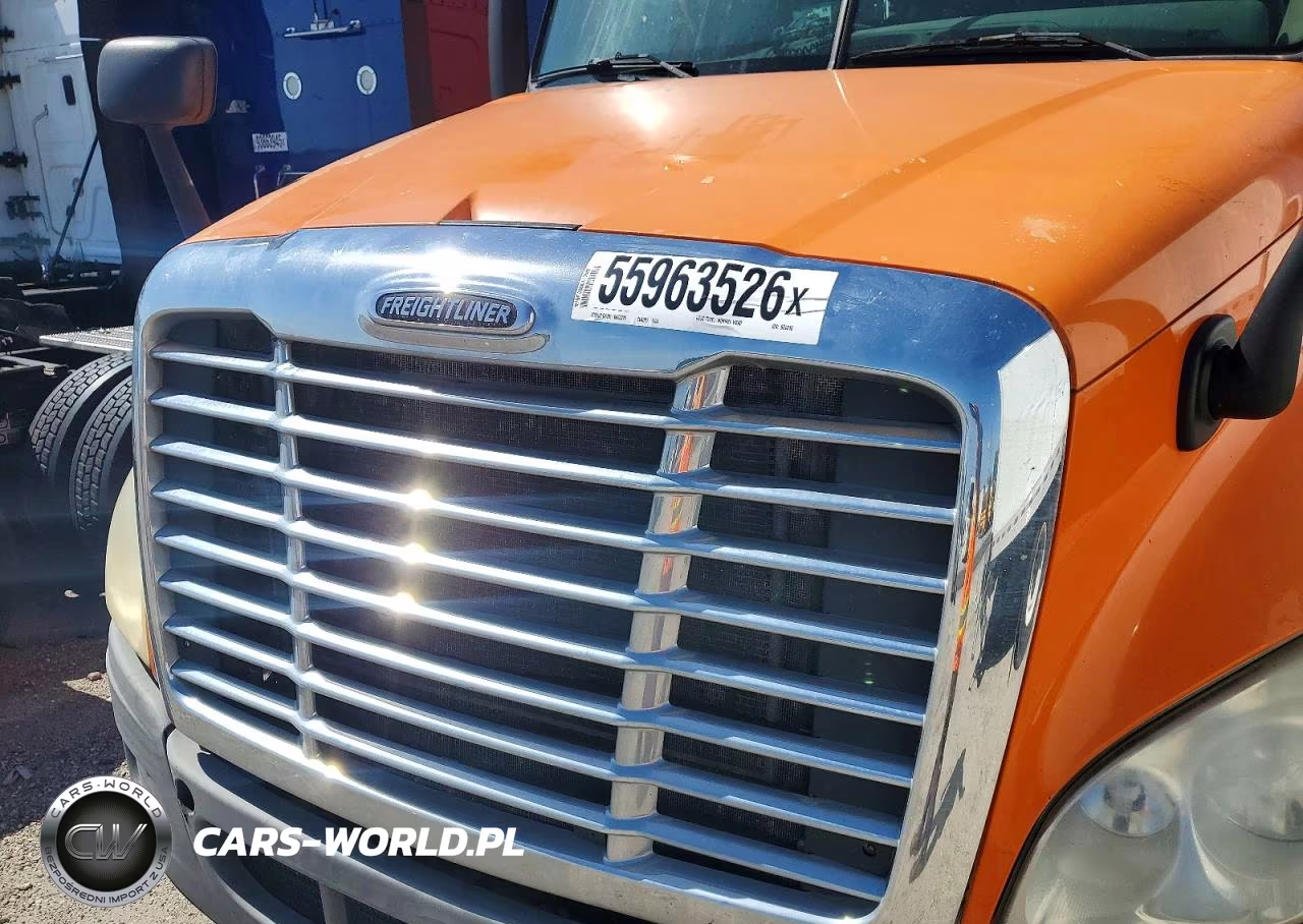 2012 Freightliner Cascadia 125 VIN:1FUJGLDR8CLBR2048 - 7