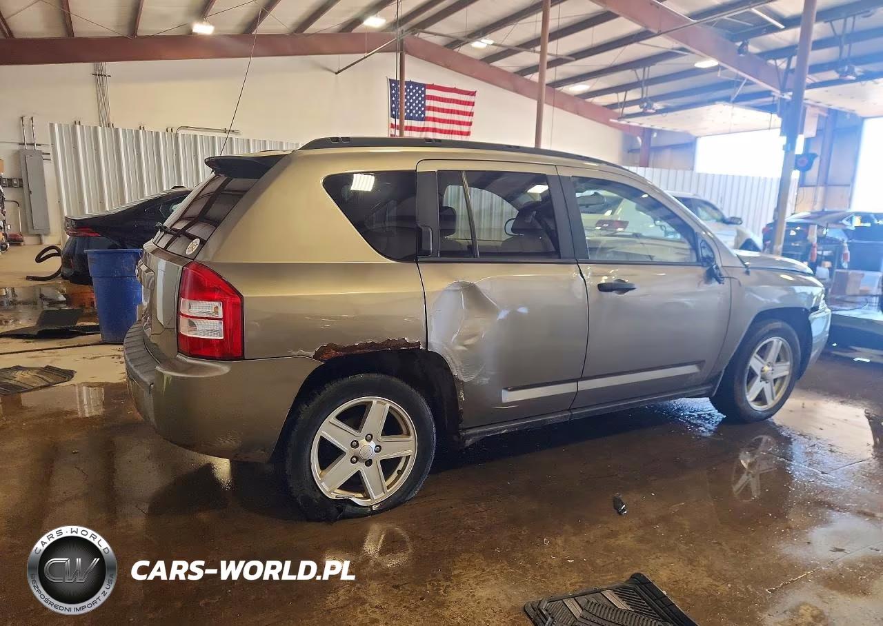 2007 Jeep Compass VIN:1J8FF47W47D391451 - 3