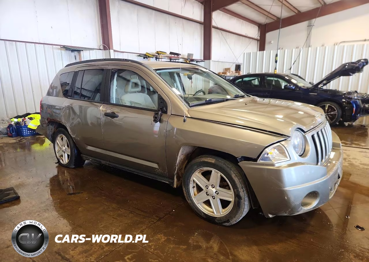 2007 Jeep Compass VIN:1J8FF47W47D391451 - 4
