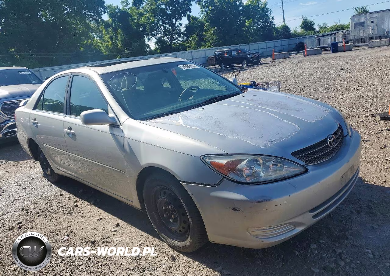 2002 Toyota Camry Xle V6 VIN:4T1BF30K22U513896 - 4