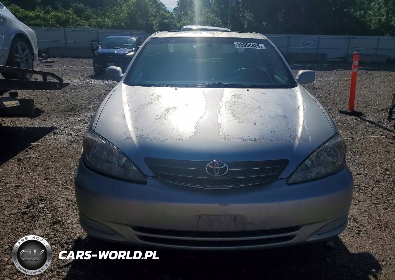 2002 Toyota Camry Xle V6 VIN:4T1BF30K22U513896 - 5