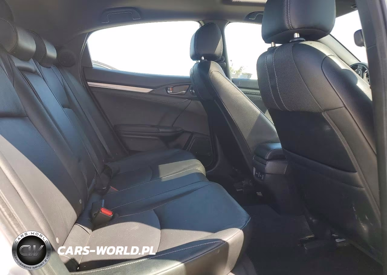 2018 Honda Civic Sport Touring VIN:SHHFK7H93JU403696 - 10