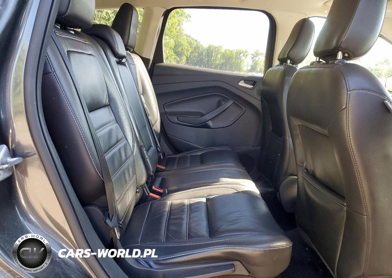 2019 Ford Escape Titanium VIN:1FMCU9J97KUB82564 - 11