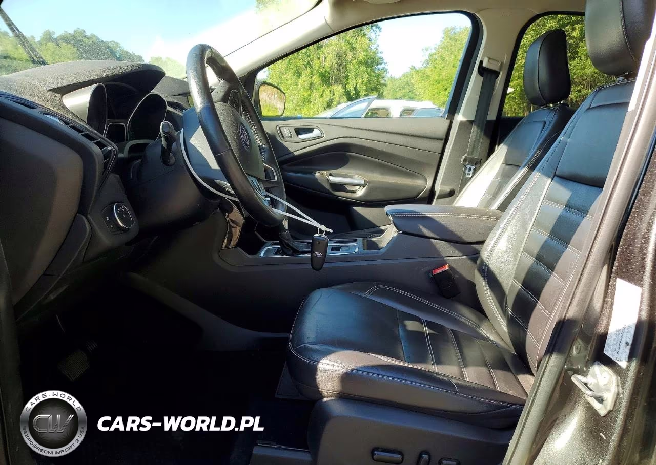2019 Ford Escape Titanium VIN:1FMCU9J97KUB82564 - 7