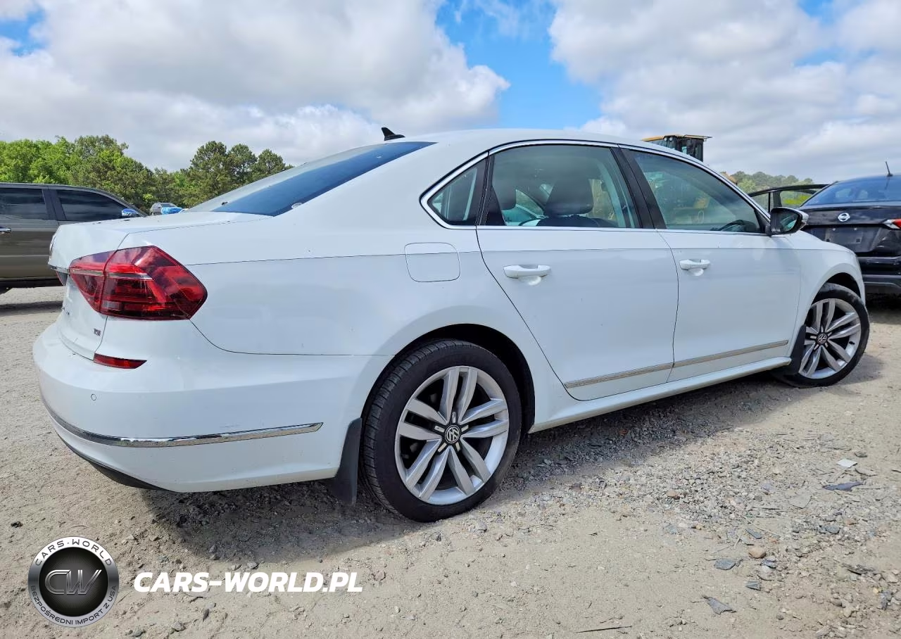 2017 Volkswagen Passat Se VIN:1VWGT7A38HC036811 - 3