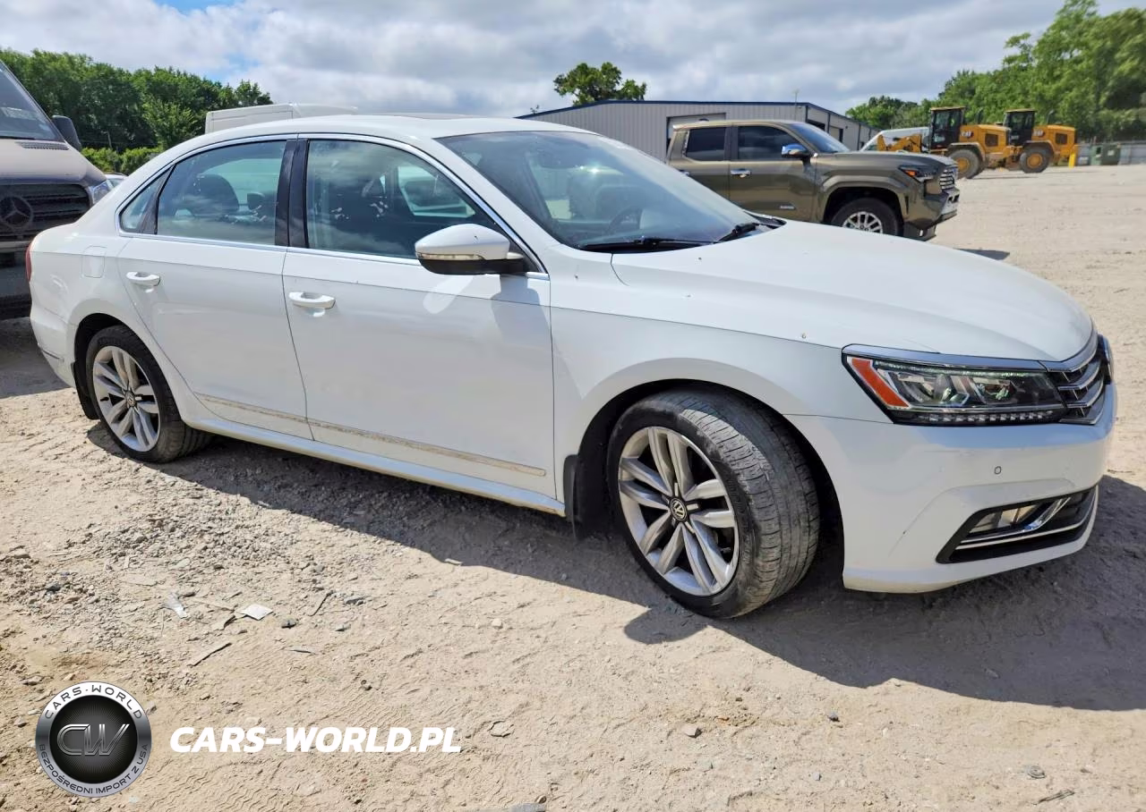 2017 Volkswagen Passat Se VIN:1VWGT7A38HC036811 - 4