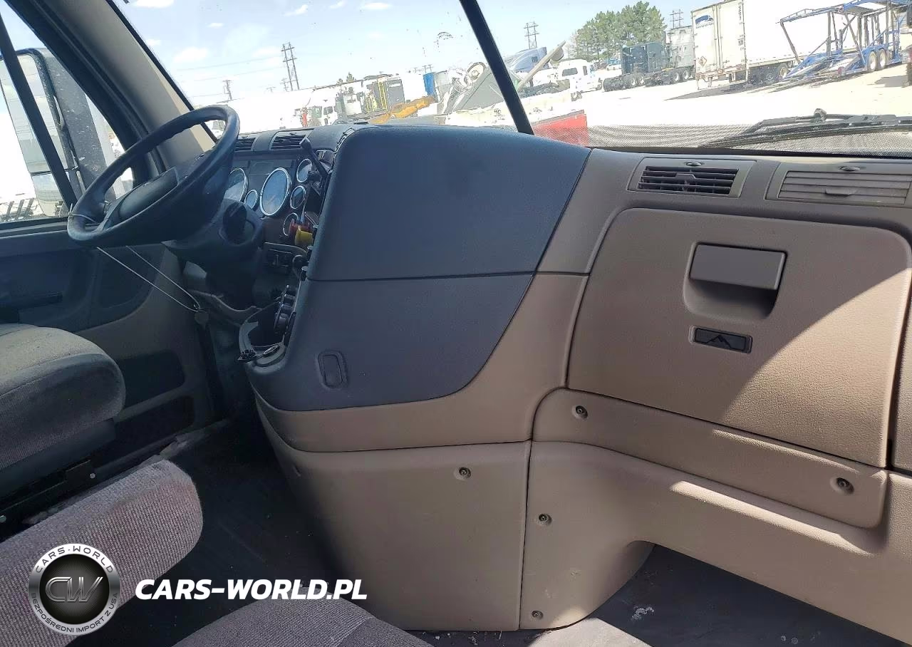 2015 Freightliner Cascadia Semi Truck VIN:3AKJGLD50FSGH8080 - 9