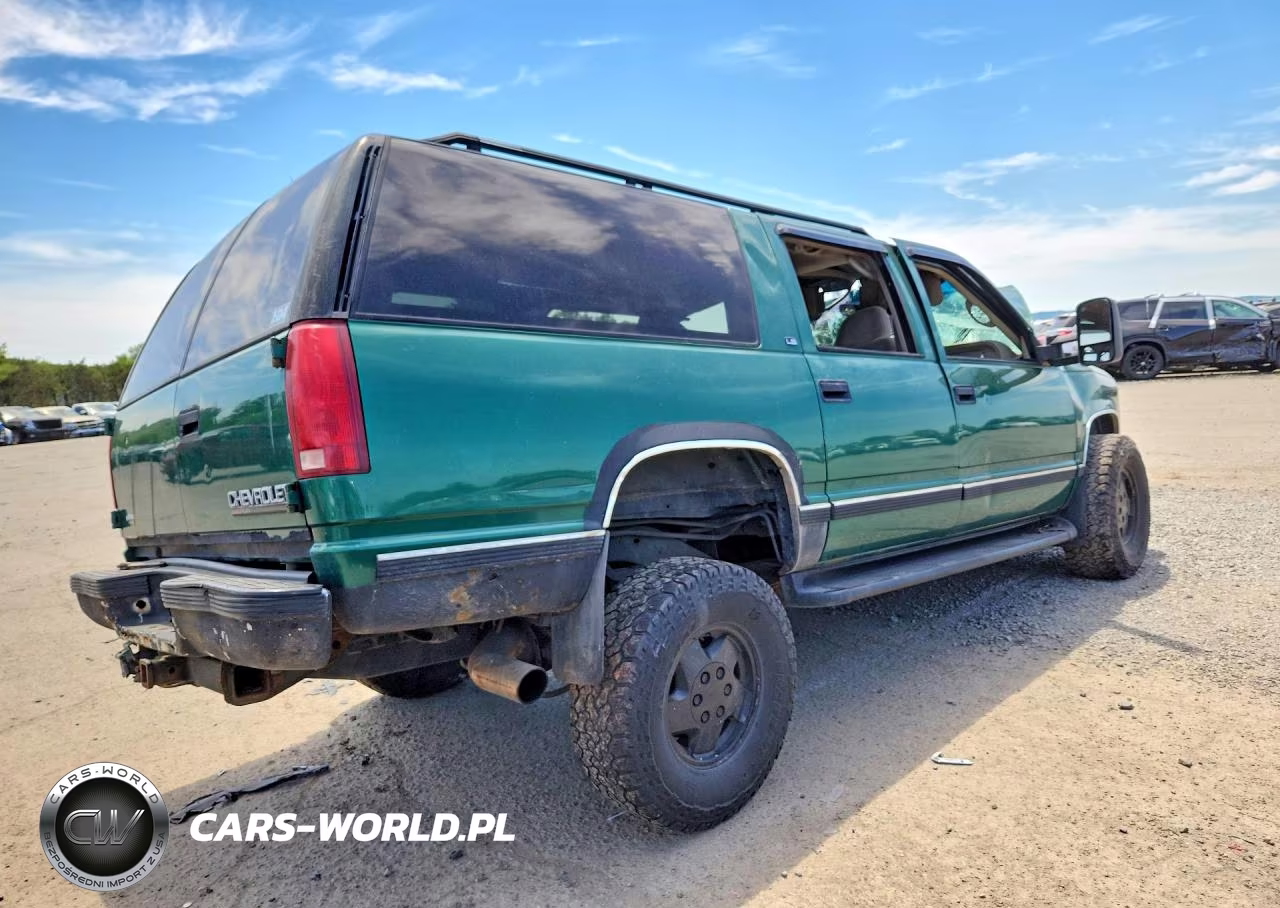 1999 Chevrolet Suburban K1500 VIN:3GNFK16R2XG199002 - 3