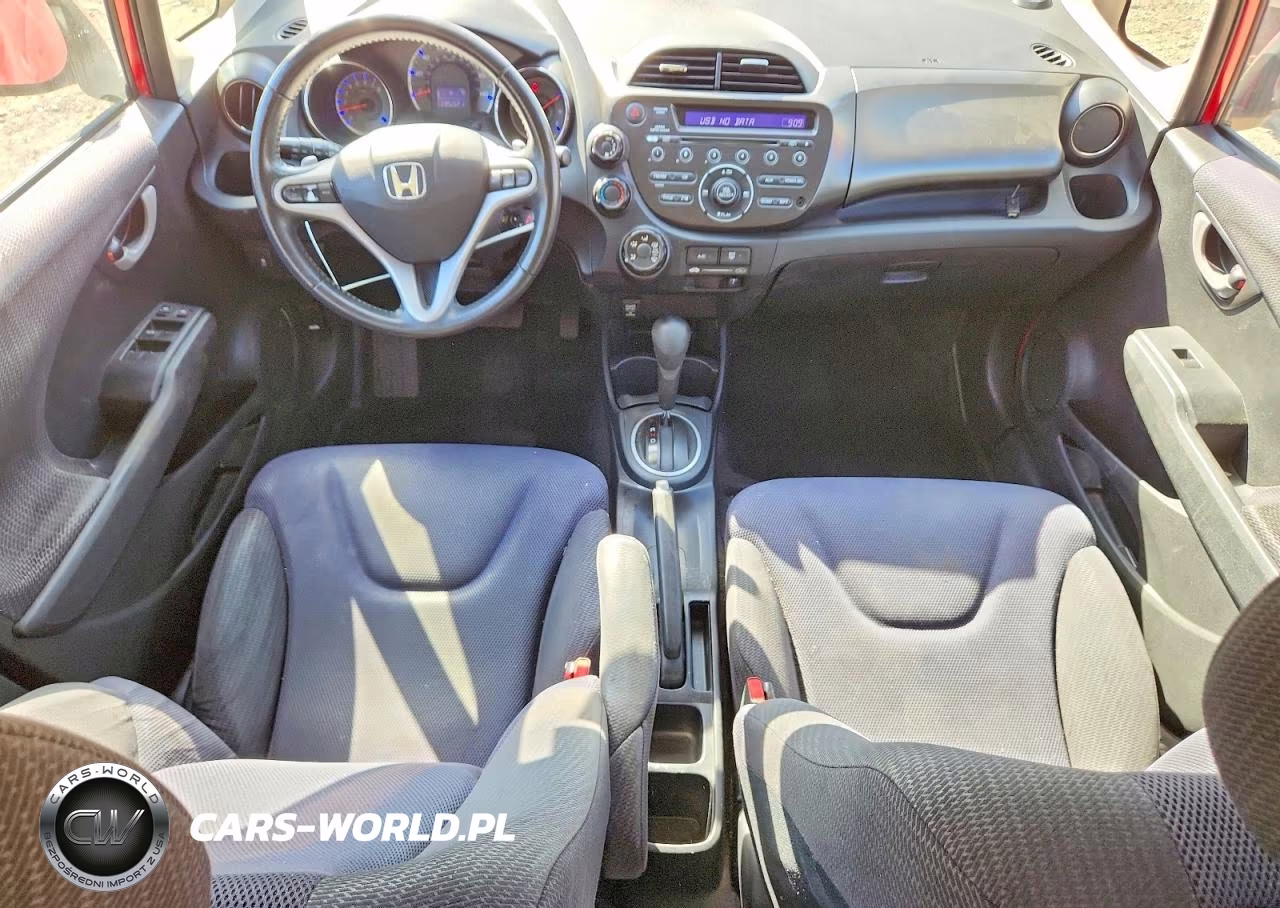 2012 Honda Fit Sport VIN:JHMGE8H50CC019163 - 8