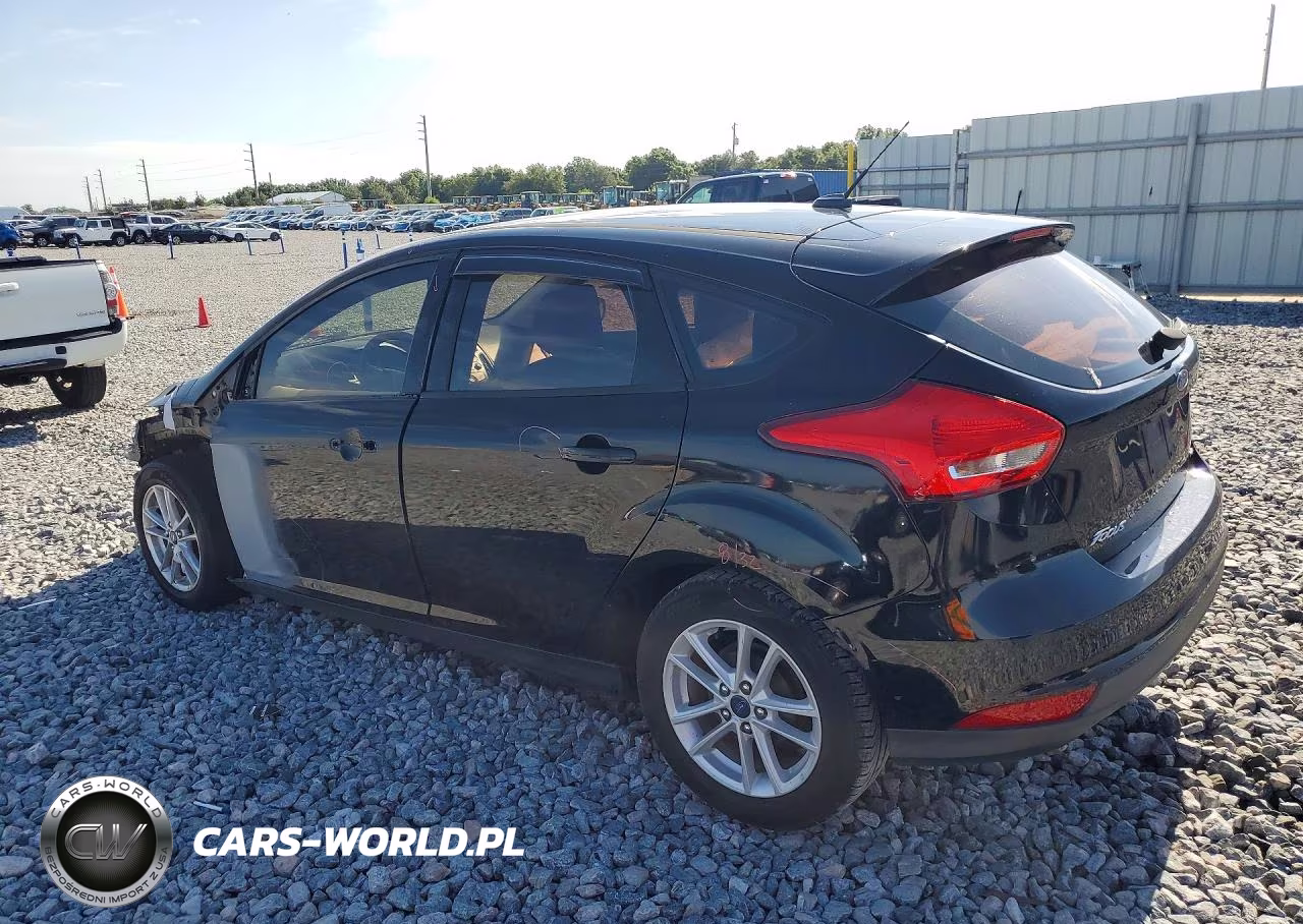 2018 Ford Focus Se VIN:1FADP3K2XJL256567 - 2