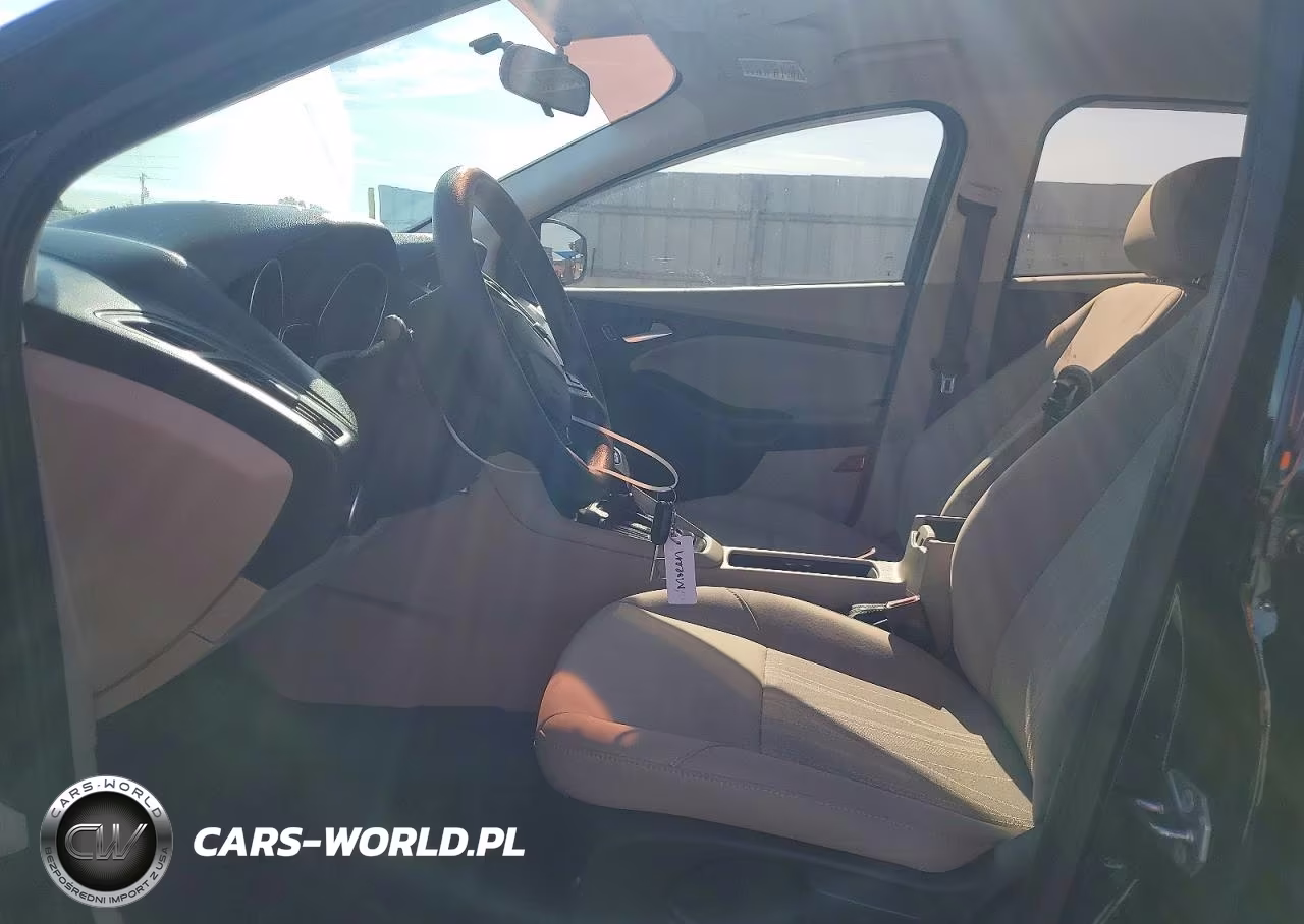 2018 Ford Focus Se VIN:1FADP3K2XJL256567 - 7