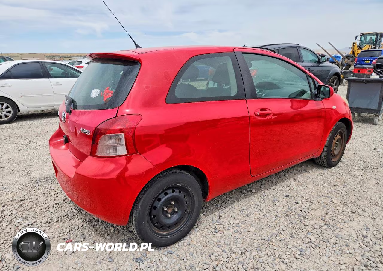 2007 Toyota Yaris Base VIN:JTDJT903X75037595 - 3