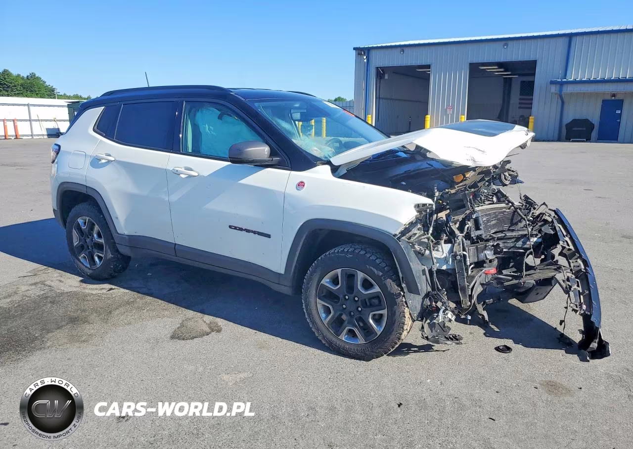 2018 Jeep Compass Trailhawk VIN:3C4NJDDB5JT451256 - 4