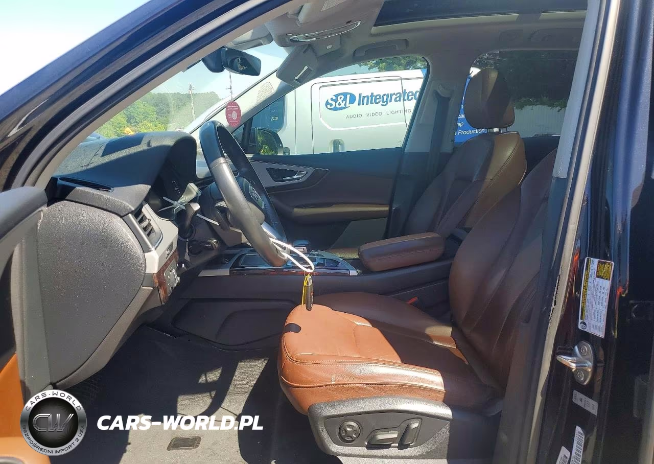 2019 Audi Q7 Premium Plus VIN:WA1LHAF76KD020551 - 7