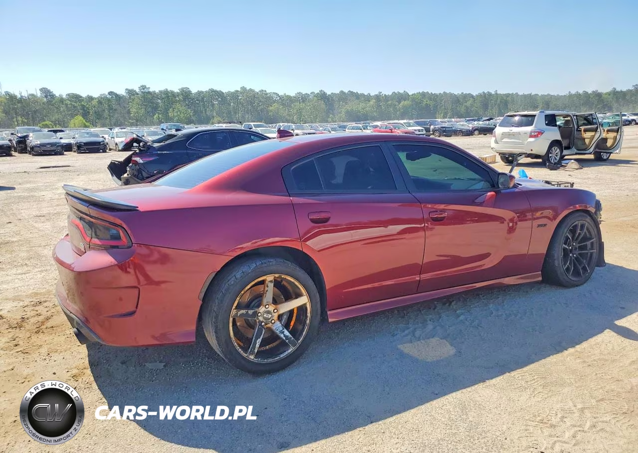 2019 Dodge Charger Scat Pack VIN:2C3CDXGJ2KH598412 - 3