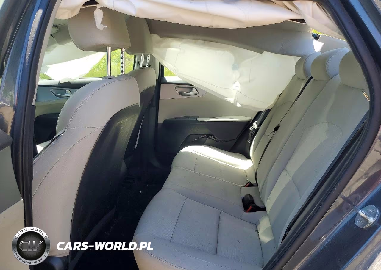 2023 Kia Forte Lxs VIN:3KPF24AD6PE580420 - 10