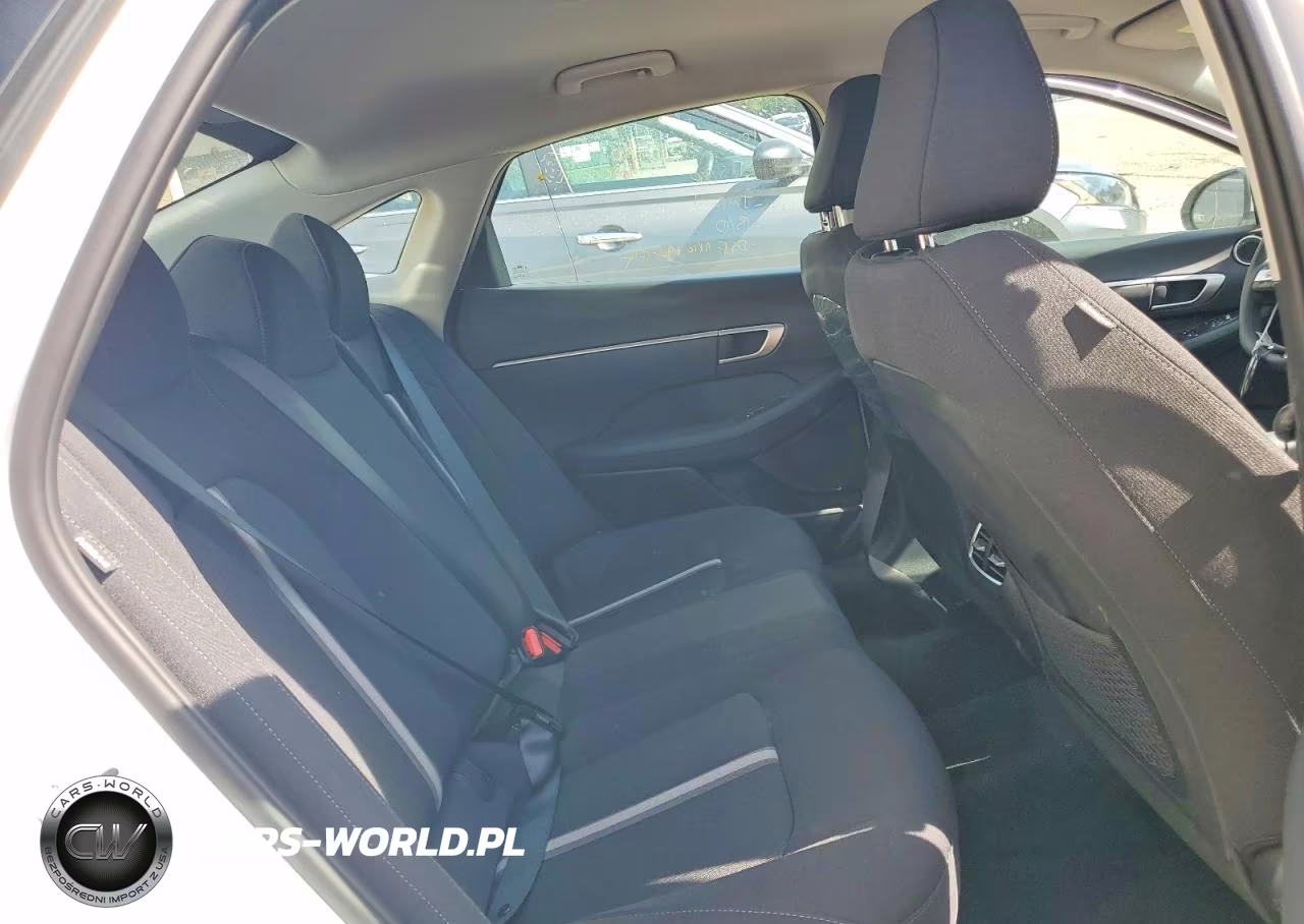 2026 Hyundai Sonata Hybrid Blue VIN:KMHL24JJ8TA161969 - 10