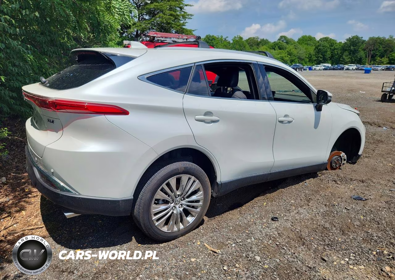 2024 Toyota Venza Xle VIN:JTEAAAAH7RJ152856 - 3