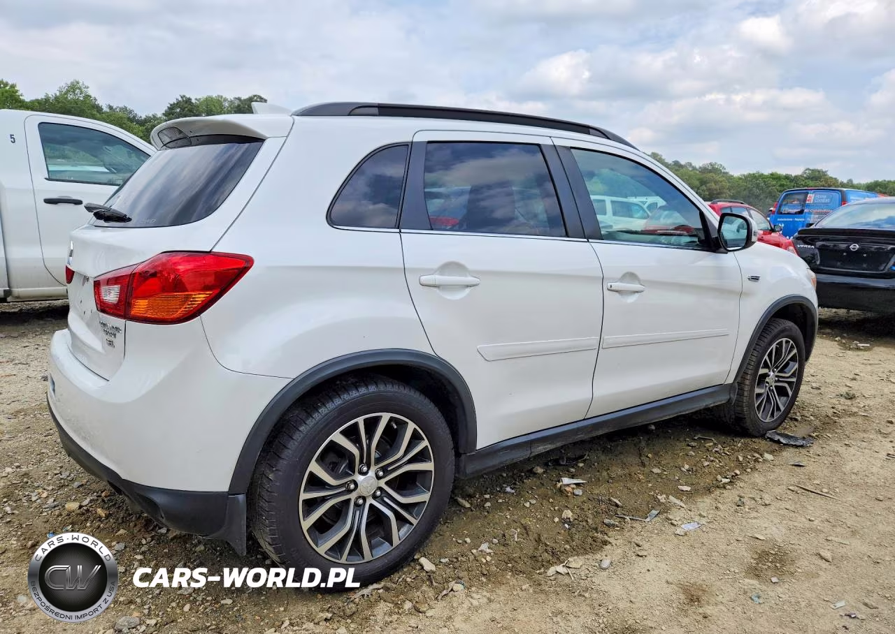 2017 Mitsubishi Outlander Sport Sel VIN:JA4AR4AW6HZ029623 - 3