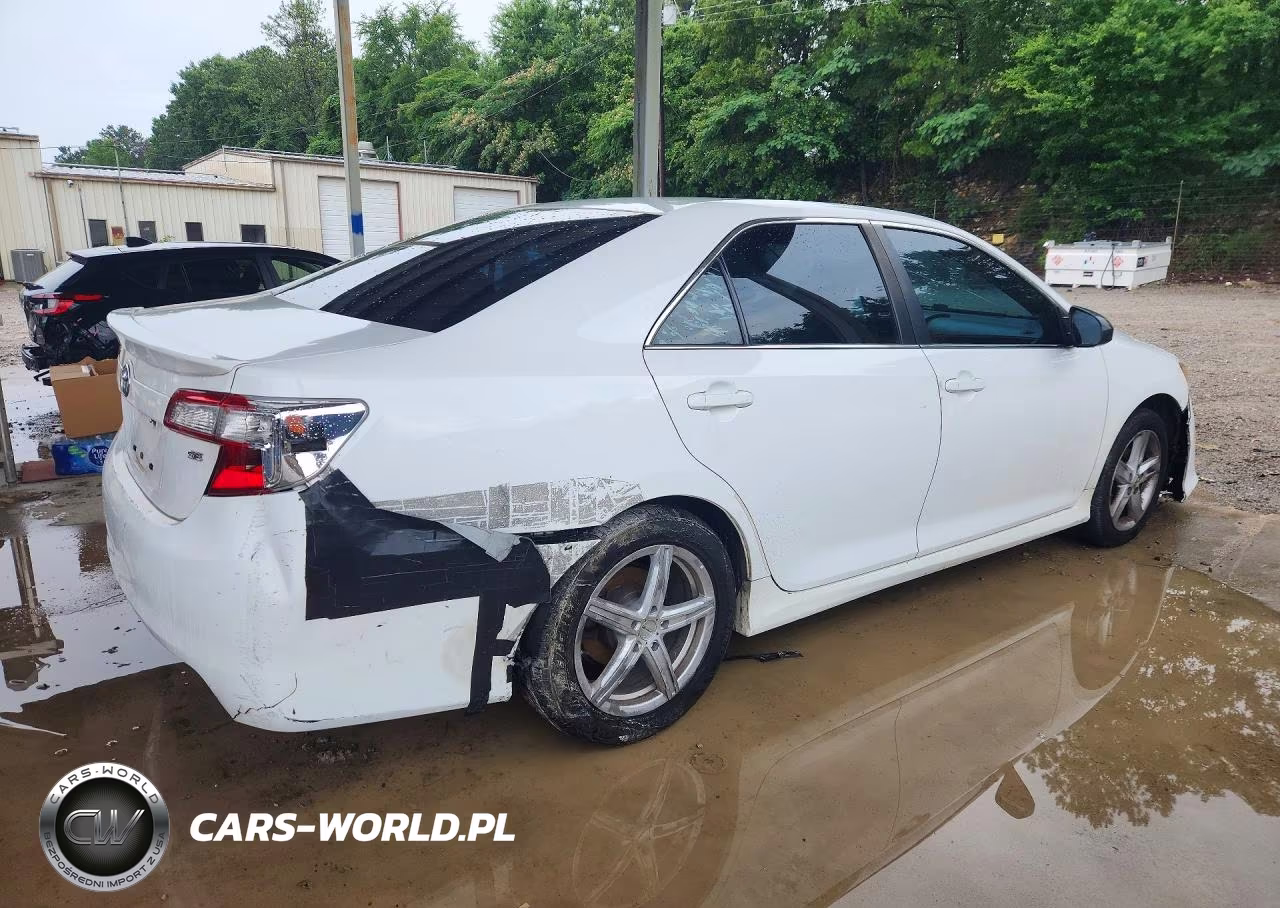 2014 Toyota Camry Se VIN:4T1BF1FK1EU304309 - 3
