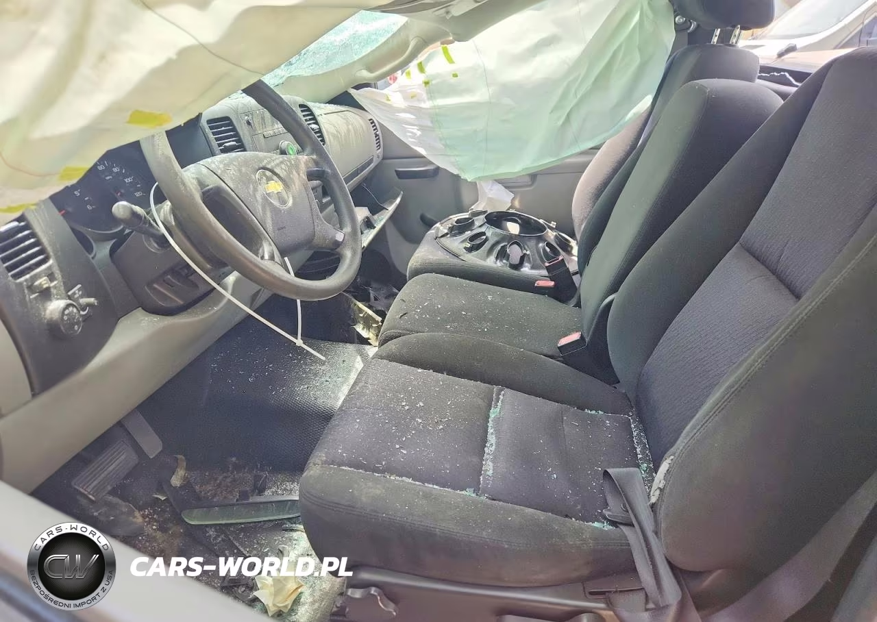 2010 Chevrolet Silverado C1500 VIN:1GCPCPEX2AZ274592 - 7