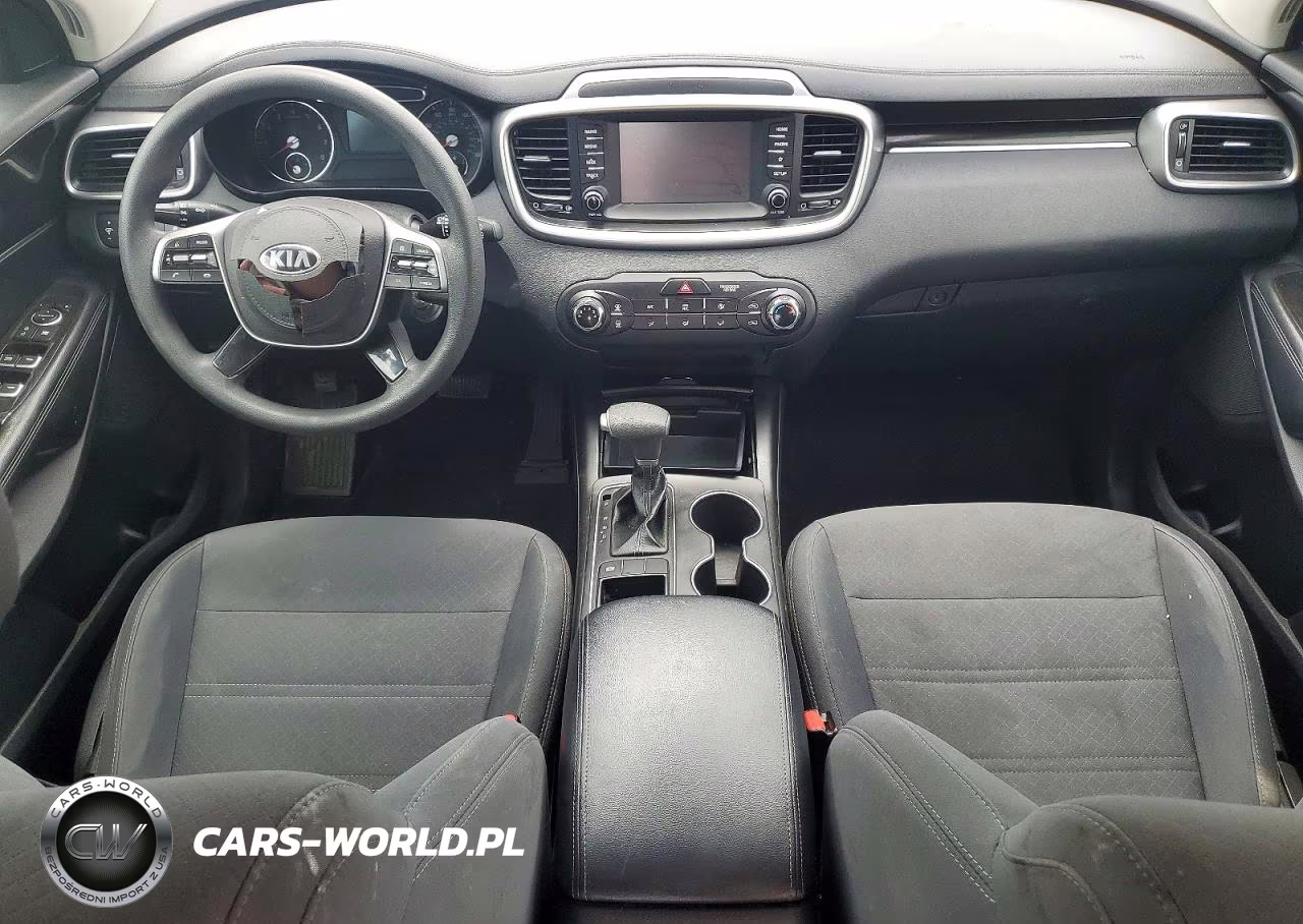 2019 Kia Sorento L VIN:5XYPG4A39KG574233 - 8