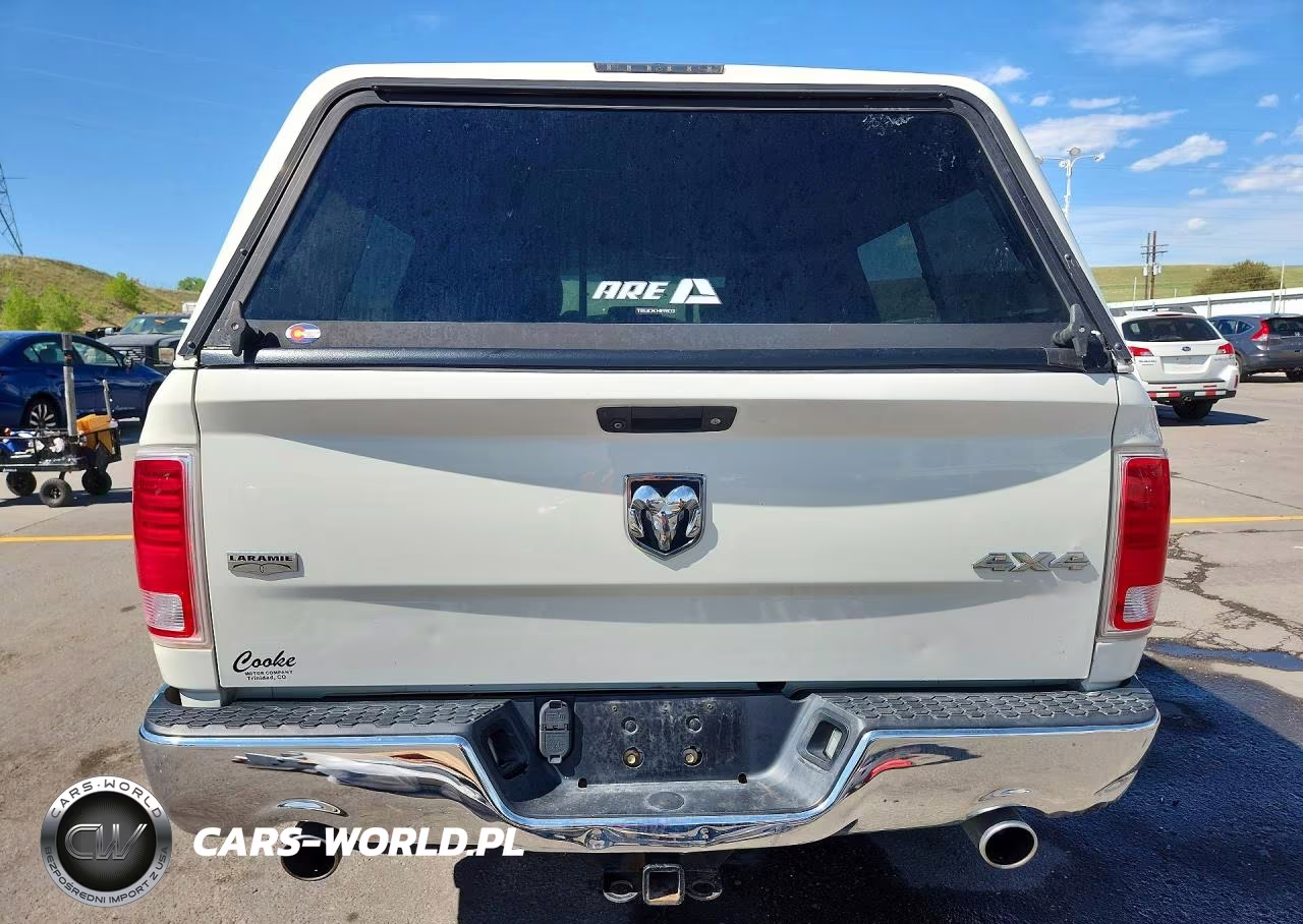 2018 Ram 1500 Laramie VIN:1C6RR7NM7JS255789 - 6