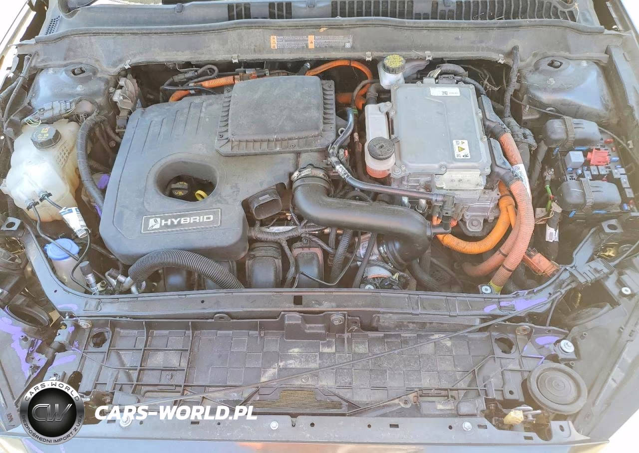 2018 Ford Fusion Energi Titanium VIN:3FA6P0SU9JR150413 - 11