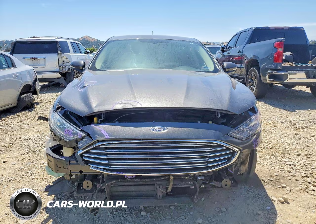 2018 Ford Fusion Energi Titanium VIN:3FA6P0SU9JR150413 - 5