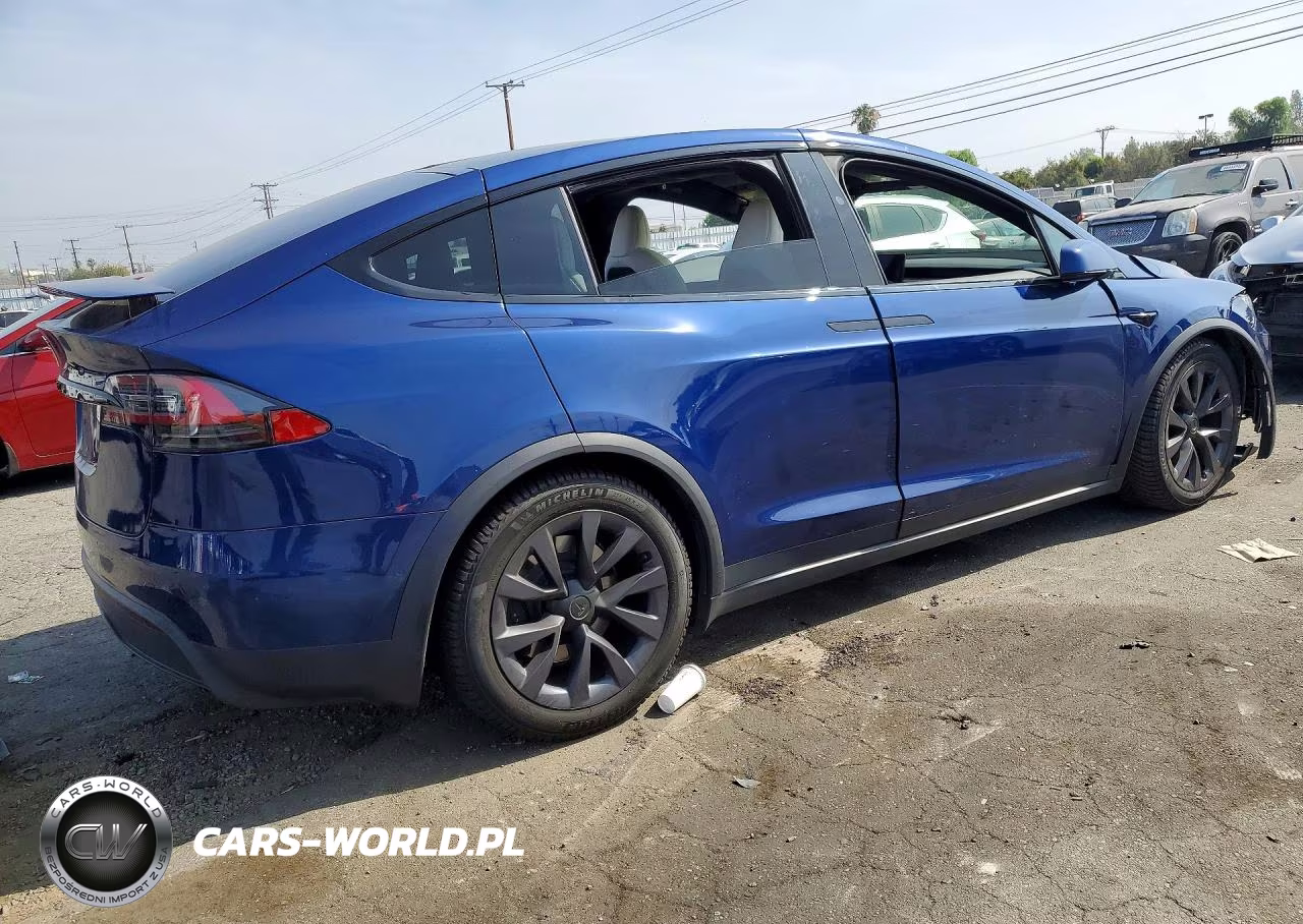2022 Tesla Model X VIN:7SAXCBE53NF329261 - 3