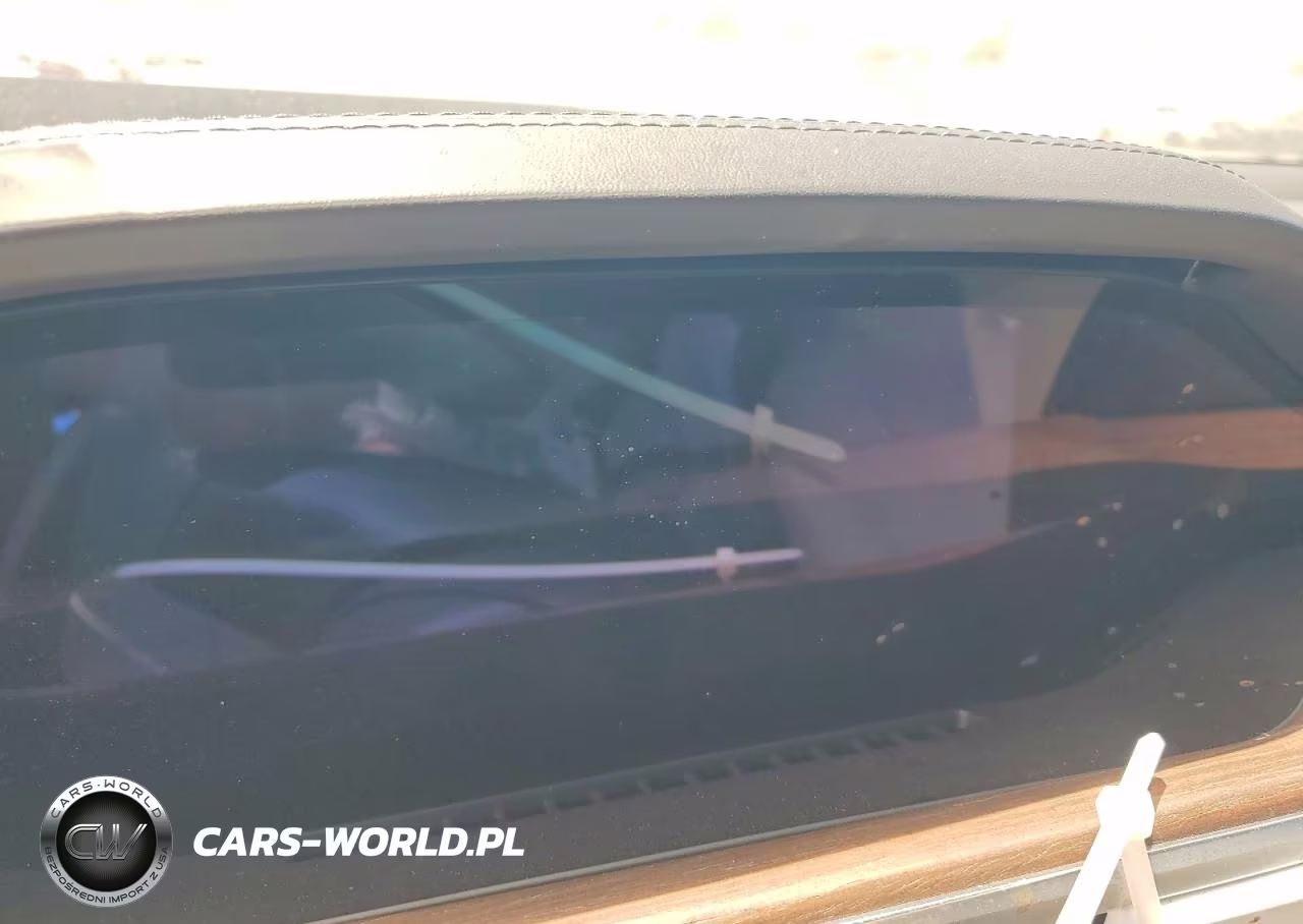 2022 Tesla Model X VIN:7SAXCBE53NF329261 - 9