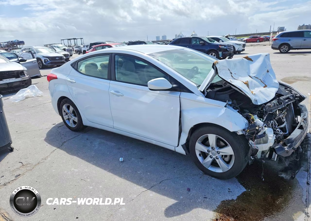 2013 Hyundai Elantra Gls VIN:5NPDH4AE6DH306849 - 4