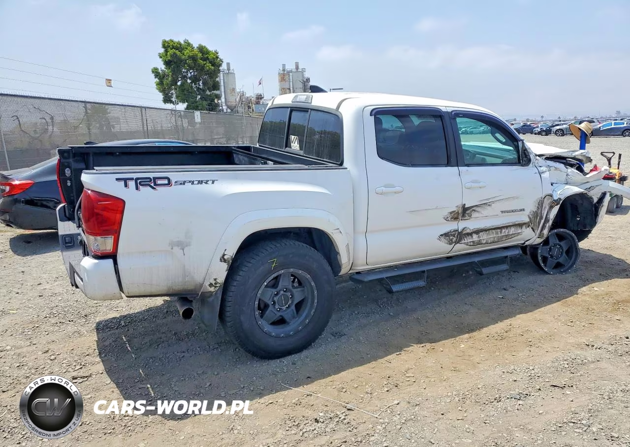 2016 Toyota Tacoma Trd Sport VIN:3TMAZ5CN1GM003379 - 3