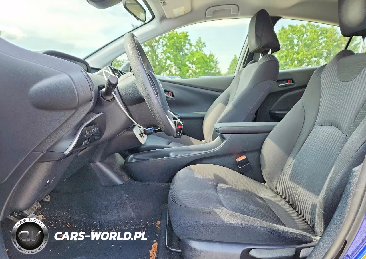 2017 Toyota Prius Two VIN:JTDKBRFU9H3045224 - 7