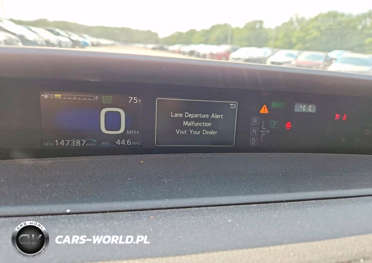2017 Toyota Prius Two VIN:JTDKBRFU9H3045224 - 9